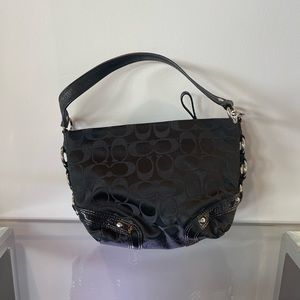 🔲 COACH 🔲 small logo handbag